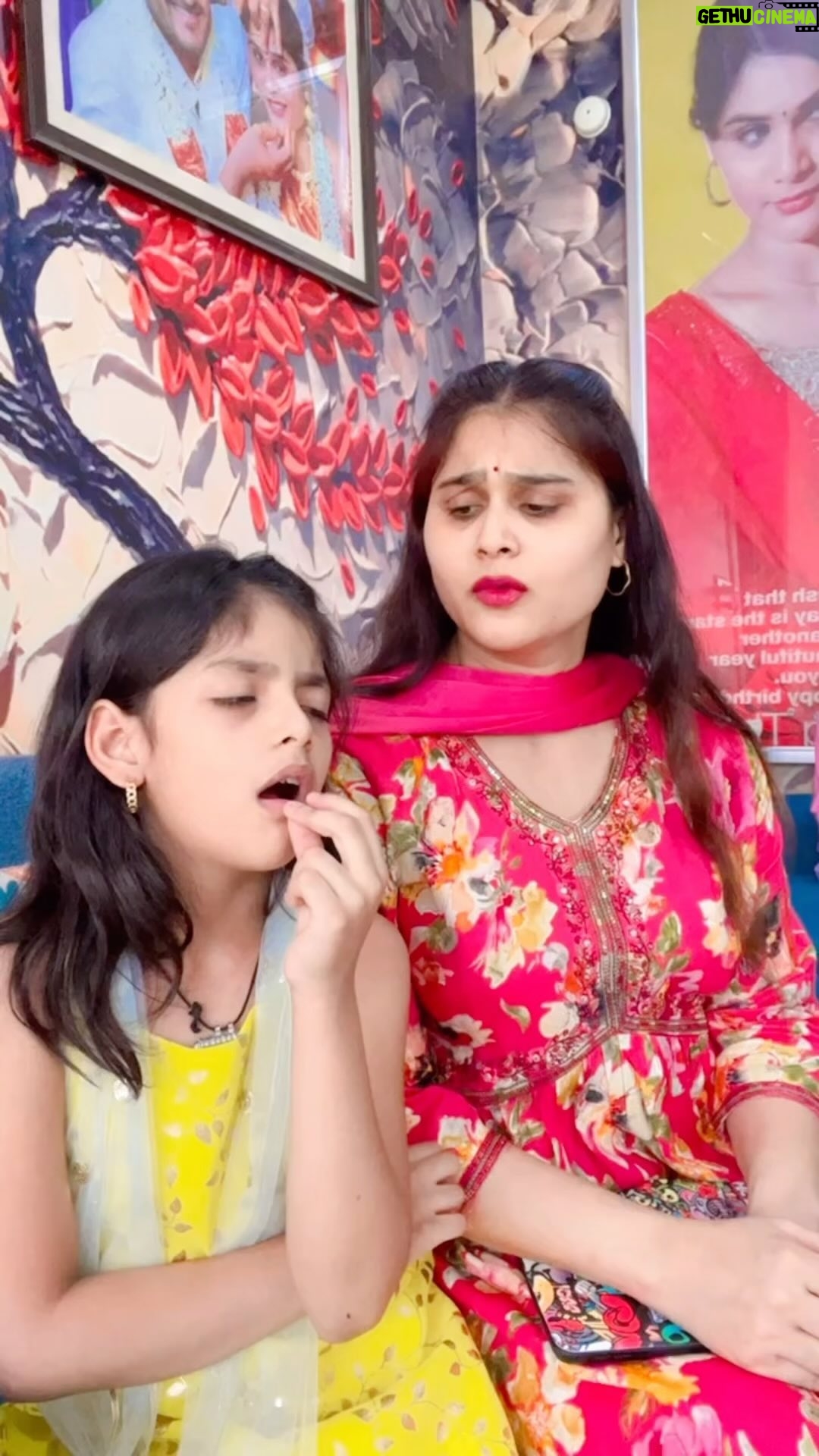 Madhu Reddy Instagram - Nenu lekkalo week lee🤣 @purvikaareddy Dress @missammacollections2023 #insta #instagram #reels #reelsinsta #reelslovers #fun #funny #comedy #comedyreels #viral #viralvideos #viralreels #telugu #telugutrolls #madhureddy_official #purvikaa #treding #instareels #feel #feelitreelit #reelitfeelit #reelitfeelit❤️❤️ #feelblessed #feelings #sunil #sunilcomedy #funnyreels #feed #instafeed #reach