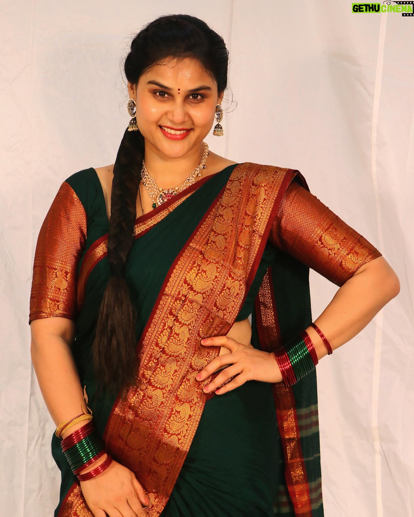 Madhu Reddy Instagram - Be happy for this moment This moment is your life❤️ Photography @bheemesh_6 Jewellery @suhaicollections #instagram #viral #viralpost #viralpic #trend #trend #photographylovers #photo #photoeveryday #picoftheday #treditional #treding #telugu #telugubgm