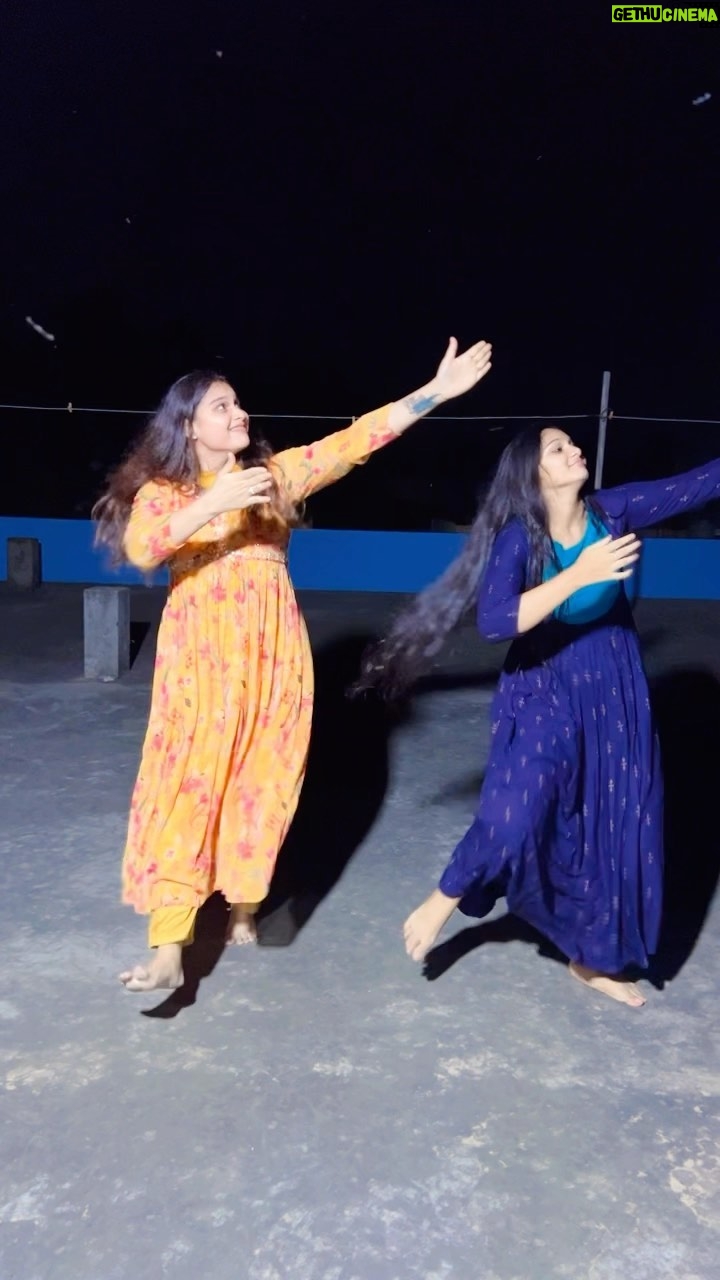 Madhu Reddy Instagram - Lingi lingi lingidi with my cuty❤️ #trendingreels #trendingnow #trend #trendingsongs #viral #viralvideos #reelsfeelit #reelsfeed #reels #reelsvairal #dance #lingi #insta #instagram #reelsfeelkro #reelsvideos #trendingnow