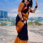 Madhu Reddy Instagram - Nallakalla addalu todiginapoori 🔥 #instagram #insta #trendingreels #trend #viral #mass #virareel #reelsinstagram #reels #reelsviral #reelsinsta #reelslovers #reelslovers #dancer #dance #reelitfeelit #feelitreelit #trendingnow #trendingaudio