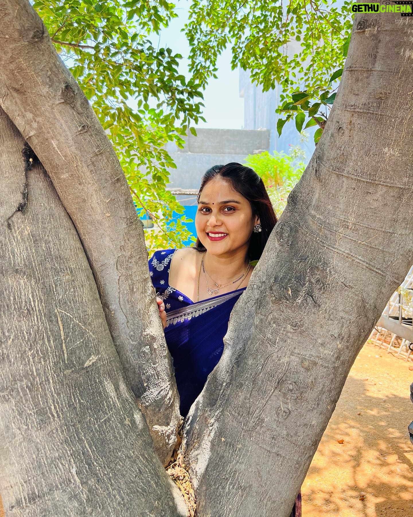 Madhu Reddy Instagram - Because of your Smile,you make life More beautiful’’ Saree @suhaicollections #instagram #insta #madhureddy #madhureddy_official #madhureddyactor #purvikaa #purvikaareddy #viral #viralpost #viralreel #telugu #music #feel #mood #treditional #bluesaree #sareelove #sareefashion #sareelover #sareelovers #sareecollection #sareestyle #sareeaddict #suhaicollections #sareedraping #viralinstagram #viraldance #musiclover #reach #reaching