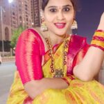Madhu Reddy Instagram - Intaki nuvvevaroo 🤷‍♀️ #instagram #insta #viralvideos #telugu #teluguactress #viral #madhureddy_official #trending #reelsvideo #reelsforyou #reelsfeelit #reelsviral #reelslovers #lyrics #expressions #expectations #telugubgm #feel #reelitfeelit❤️❤️ #feelgood