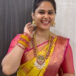 Madhu Reddy Instagram - Batukamma celabrations 💐Saree @missammacollections2023 #instagram #insta #viral #viralreels #viralreel #batukamma #celebration #batukammasongs🌼💮🏵️ #batukammafestival #hyderabad #trendingreels #trend #trendingsongs #sareelove #sareelover #sareecollection #festival #reelsfeelit #reelsfeed #reelsinsta
