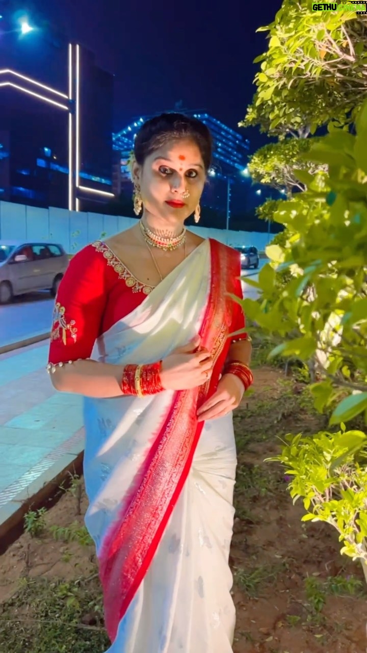 Madhu Reddy Instagram - Nee parimalamu ❤️ customised saree @suhaicollections #instagram #insta #viral #trendingreels #trending #reelsfeelit #reelsinstagram #reelsviral #reelsfeed #treding #treditional #trend #reelsfeel #reelsfeels #telugu #teluguactress #telugusongs #telugubgm #venkatesh #victory #garshana #asin