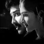 Madhumitha Instagram - నా జననం నేను ఎంచుకోనిది నా మరణం నేను ఎంచుకోలేనిది ఎనలేని ప్రేమతో నేను ఎంచుకున్న మీతో నా జీవితాన్ని అమితమైన ప్రేమతో అత్యద్భుతంగా మలిచారు ఈ అనంత విశ్వం నాకు ఇచ్చిన అతిగొప్ప వరం, మీరు… మీరు నా శివ నేను మీ మధు ♾️ సదా ప్రేమలో పద్నాలుగేల్ల శివమధు 💞 పెళ్ళిరోజు శుభాకాంక్షలు 💓 @sivabalajimanoharan