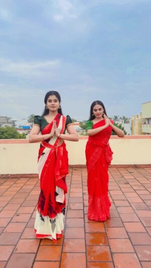 Madhumitha Instagram - With akka 😘