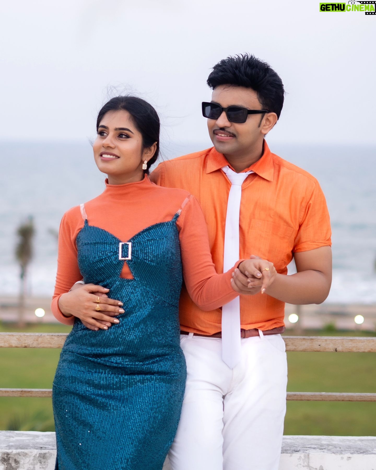 Madhumitha - 3.9K Likes - Anbe Vaa 🤍🤍🤍
#anchor#actor#azhar#as#mgr#bigfan#of#mgrsongs#with#madhumithaillayaraja#suntv#vijaytv
Pics : @didit.clickyourmoments
Manager : @i__am__monty