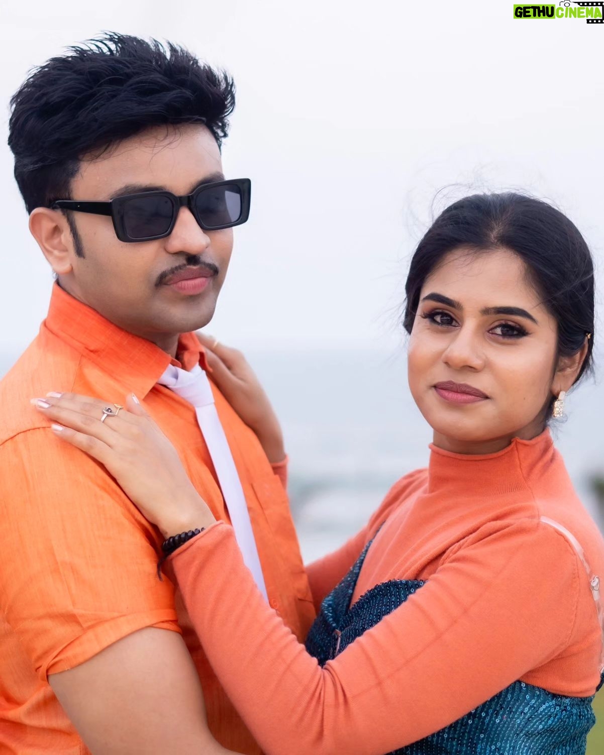 Madhumitha - 3.9K Likes - Anbe Vaa 🤍🤍🤍
#anchor#actor#azhar#as#mgr#bigfan#of#mgrsongs#with#madhumithaillayaraja#suntv#vijaytv
Pics : @didit.clickyourmoments
Manager : @i__am__monty