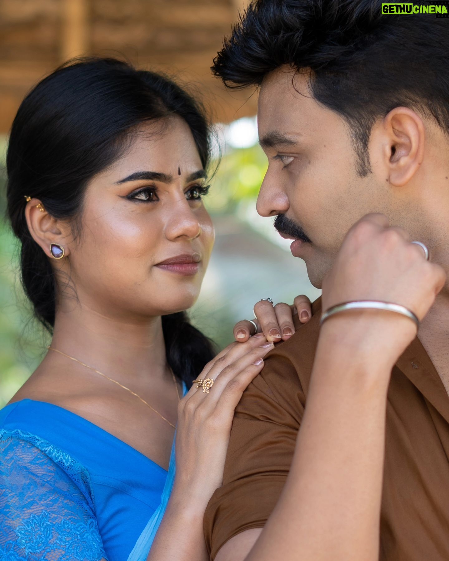 Madhumitha - 3.6K Likes - அழகைச் சுமந்து வரும் அழகரசி !!!
#anchor#actor#azhar#madhumithaillayaraja#recreating#kamal#seetha
Clicks : @didit.clickyourmoments