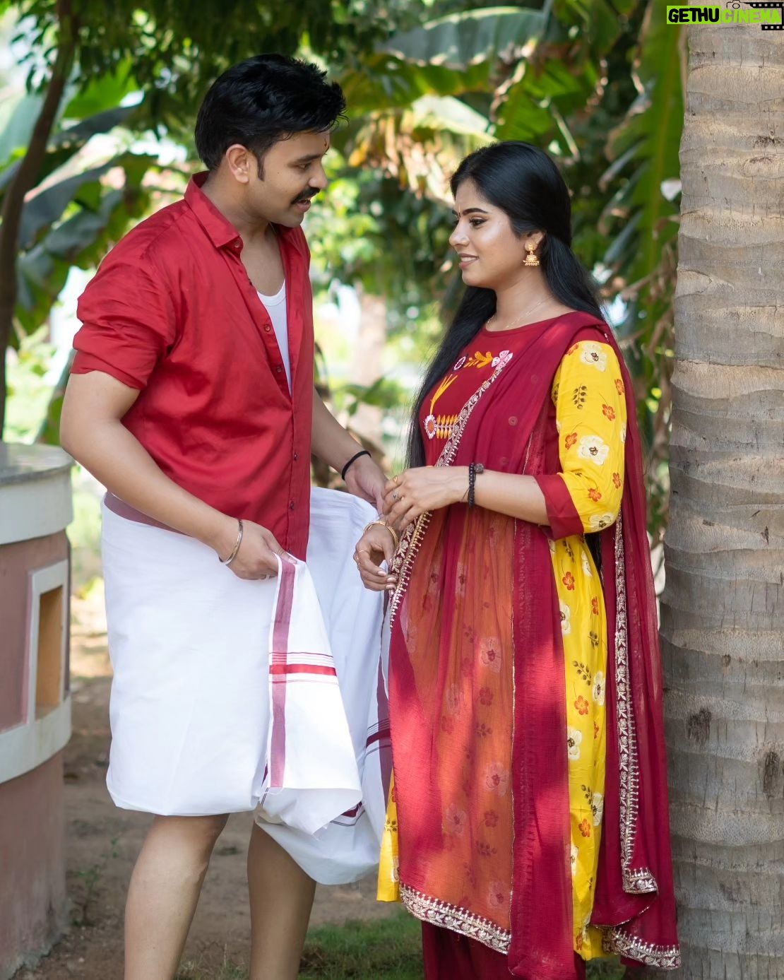 Madhumitha - 5.3K Likes - உன்னால் தவிக்கும் 'பொன்னுமணி' ...
#anchor#actor#azhar#madhumithaillayaraja#ponnumani#movie#living#moments#recreating#karthik#and#soundarya
📸 : @didit.clickyourmoments