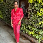 Madhumitha Instagram – You are the presenter of you, be the best, be unique ❤️ #hotpink #blazer #designer #WithLoveSivaMadhu #pink