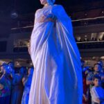 Madhuri Braganza Instagram - Was super special wearing mum's stunning wedding saree on the ramp last night.🥰💫👰🏻‍♀️✨️ . Thanks for the pictures @chaitsprabhakarphotography 😘 . #fashionismypassion #not #rampshow #rampwalk #bridallook #mangaloreanbride #mangoshowers #ethnicwear #Indianattire #poserforlife #realmodel #realbodies #mango #mangalorean #goan #pose #funevening #hype #longweekend #tiredaf #funstuff #whitesaree #bridalsaree #weddingsaree