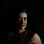 Madhuri Braganza Instagram - Some intense expressions captured by @shalupeyad on the set of our Malayalam film Varaal that was subsequently dubbed in Telugu too.🩶🤎🖤 . . #film #behindthescenes #mollywood #tollywood #varaal #cinema #indiancinema #intense