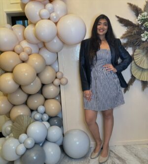 Madhuri Braganza Instagram - I wish I could swim in these balloons and then munch on them a little.🤤
.
.
#balloons #yummy #decor #poserforlife #yumdecor #balloonsdecor #pasteldecor #pastel #pastelevents #MCMads #hostMads #emcee #host #formal #formalevent #eventhostess #hostess #meandthemic
