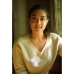 Madhuri Braganza Instagram - 'Humour is the sunshine of the mind' 💯♥️ -Edward Lytton Shot by @nim.is.hh , unedited. . . #headshots #closeups #expressions #portfolio #indoorshots #beautyshots #upcloseandpersonal #closeupshots #nimishjainphotography