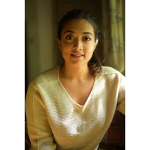 Madhuri Braganza Instagram - 'Humour is the sunshine of the mind' 💯♥️
-Edward Lytton 
Shot by @nim.is.hh , unedited.
.
.
#headshots #closeups #expressions #portfolio #indoorshots #beautyshots #upcloseandpersonal #closeupshots #nimishjainphotography