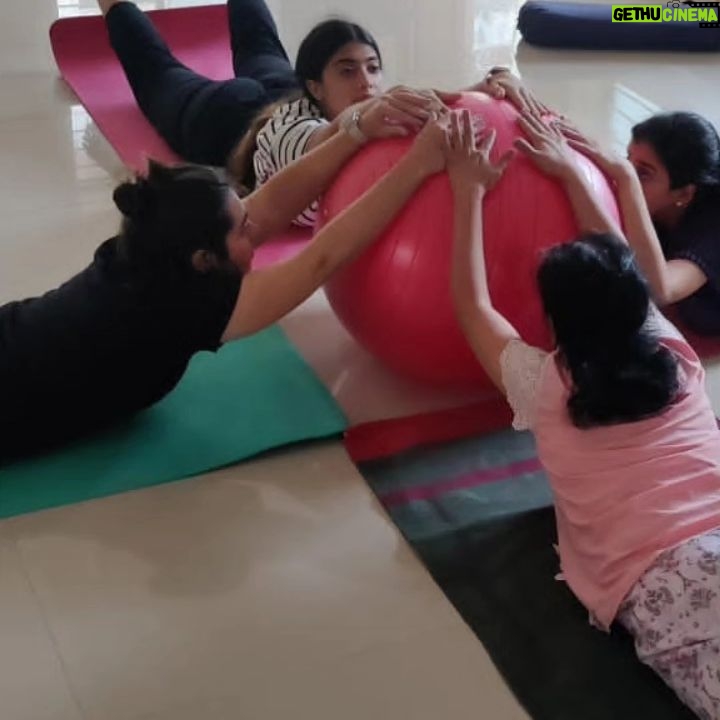 Madhuri Braganza Instagram - Yoga breaks mental barriers, more than physical ones for me.🙃 Just you go and try it okay thanks. Happy International Yoga Day!❤️ Thank you @vishwabhaavniyoga for your patience and guidance. I enjoy every moment!🥺 . . #newskills #newartforms #internationalyogaday #yogaday #yoga #yogalove #nofear #asanas #poserforlife #butinadifferentway