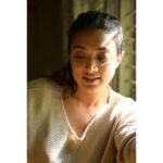 Madhuri Braganza Instagram - 'Humour is the sunshine of the mind' 💯♥️ -Edward Lytton Shot by @nim.is.hh , unedited. . . #headshots #closeups #expressions #portfolio #indoorshots #beautyshots #upcloseandpersonal #closeupshots #nimishjainphotography