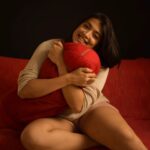 Madhuri Braganza Instagram - Merry Christmas and a Happy 2024 from me and my red bolster gramfam! 💋 As you can see, I'm going to be posting less and doing more this coming year; being physically present more than being online. Good luck with your new year resolutions or with being exactly the same. Either way, enjoy yourself, life is short & we're too blessed to be stressed.😄🎈 Thanks for the picture @nim.is.hh 🤗 . . #cutechubbyphaseagain #MerryChristmas #HNY #imreadyforyou2024 #beenagoodyear