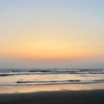 Madhuri Braganza Instagram - Don’t catch feelings, catch waves.🥰🌊🌅 #beachbum #happyplace #madtravels #madtimes #GoaTimes #sunset #sunsetlovers #catchingwaves #myhappyplace #goalove