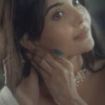 Madhuri Jain Instagram - Falling in love with every atom of your body , every flaw , every perfection and feeling the magic of divine 🤍🦋 📸: @goldy_darkreelent Designer : @studio_l_by_lini