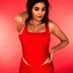 Madhuri Jain Instagram – 🔪 

Jewellery @malabargoldanddiamonds 

📸: @palaniappansubramanyam 
Stylist : @keerthysampath 
Make up: @kaviyaartistry_off 
Hair: @puii__geminie