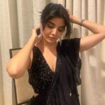 Madhuri Jain Instagram - Impromptu 🖤 परिवार ❤️ मेरी प्यारी बहन ❤️