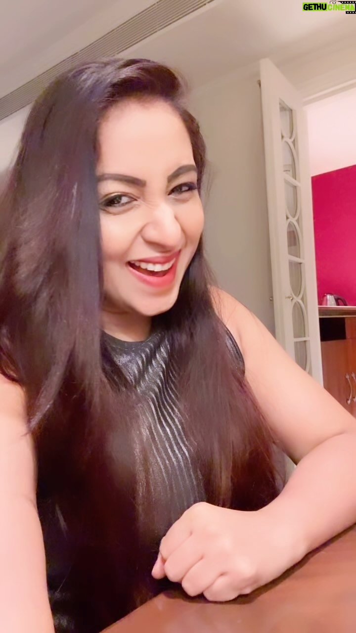 Madhusree Sharma - 3 Likes - Diwana hai dekho bekarar vo 😉
#reels #love #reelitfeelit #feelings #madhusreesharma #explore #explorepage #instagood