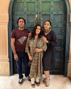 Madhusree Sharma Instagram - It was a much pleasant meeting with  Film Director Mr. Manoj Mauryaa & Creative Producer Safina Zaman Haque.
😇😇💫

#movie #blessed #meeting #work #madhusreesharma #happiness #ootd #bhfyp #explore #pic #picoftheday #viral #photography #instagood