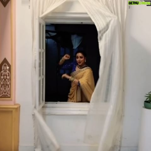 Madhusree Sharma - 3 Likes - Khidki pe meri 🚪👀
.
.
.
#trending #trendingreels #madhusreesharma #explorepage #explore #dancer #dance #dancevideo #actor #bollywoodstyle
🎥- @mukeshchoudharyofficiall #bollywoodmusic