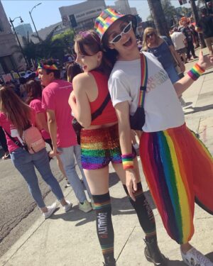 Madison Davenport Instagram - 🌈🌈🌈 #pridemonth 🌈🌈🌈
Hello I’m Bisexual and proud! My little brother is gay and proud!! My mom is proud as fuck of both of us! 💕💕

#beproud #pride🌈 #pride