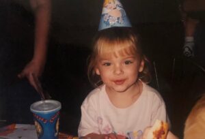 Madison Davenport Instagram - #throwbackthursday 
Me before food and me after food. Some things never change... like my mom being a babe🔥
#chuckecheese #cinderella