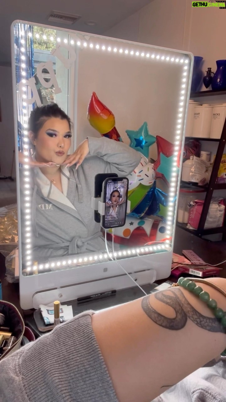 Madison De La Garza Instagram - Get ready with me on my birthday! This is the look I created using the @rikilovesriki Tall 💙 Absolutely love this mirror and all of its magnetic features! #ad