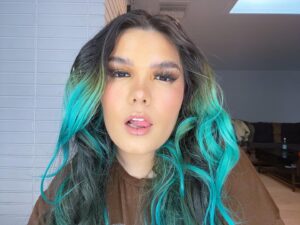 Madison De La Garza Instagram - Yes, the piercings are fake 😇