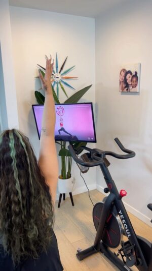 Madison De La Garza Instagram - Feeling so blessed and excited that I get to show y’all my latest obsession - the best Peleton alternative, the YESOUL G1 Max!! @yesoulfitness.official has a 32-inch screen for casting for yoga, cardio, and strength training. The screen is 360-degree rotating for a seamless transition from cycling to yoga, and the bike has both 100 levels of resistance adjustment and a 45-degree elevation angle adjustment to fit your strength program. Use my code MDeLaGarza10 for 10% off your purchase! Let’s train together ❤️ Link in bio!! #yesoul