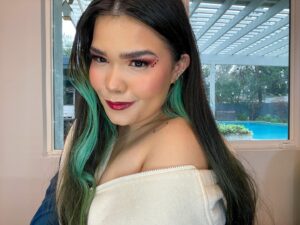 Madison De La Garza Instagram - Shadow, lashes, lips & gems by @rudecosmetics ❤️ “Nerdy” Eyeshadow Palette linked in my bio!