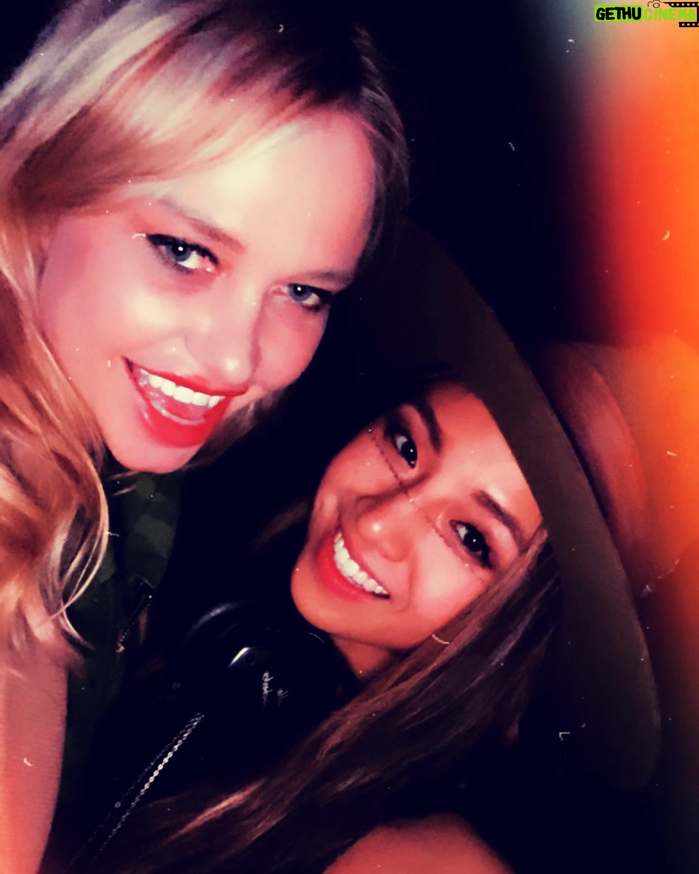 Madison McKinley Instagram - Happy reunion 💕
