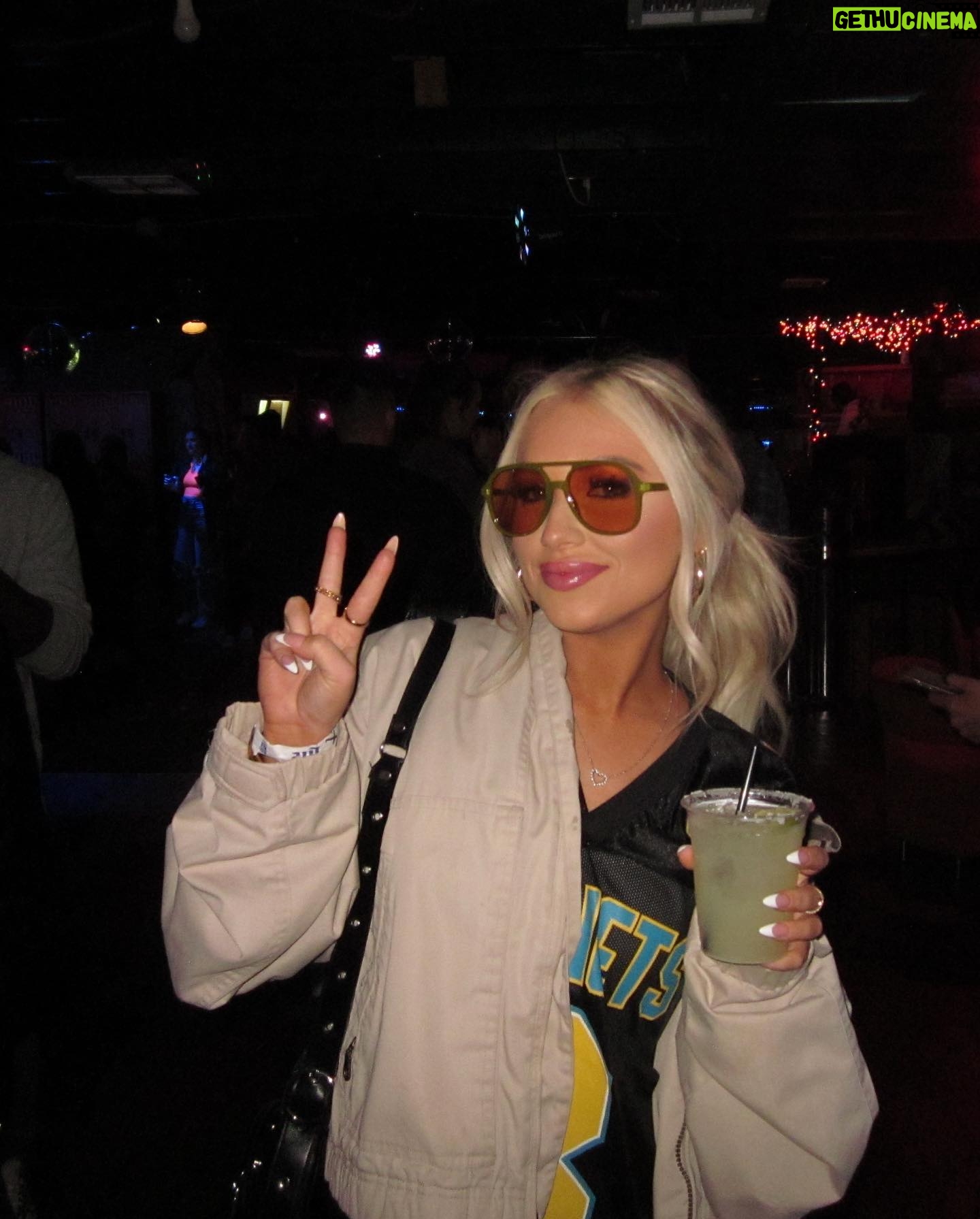 Mady McLanahan - 5.6K Likes - my vibe right now is just living life