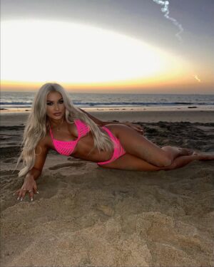 Mady McLanahan Instagram - 💕 @beachbunnyswimwear
