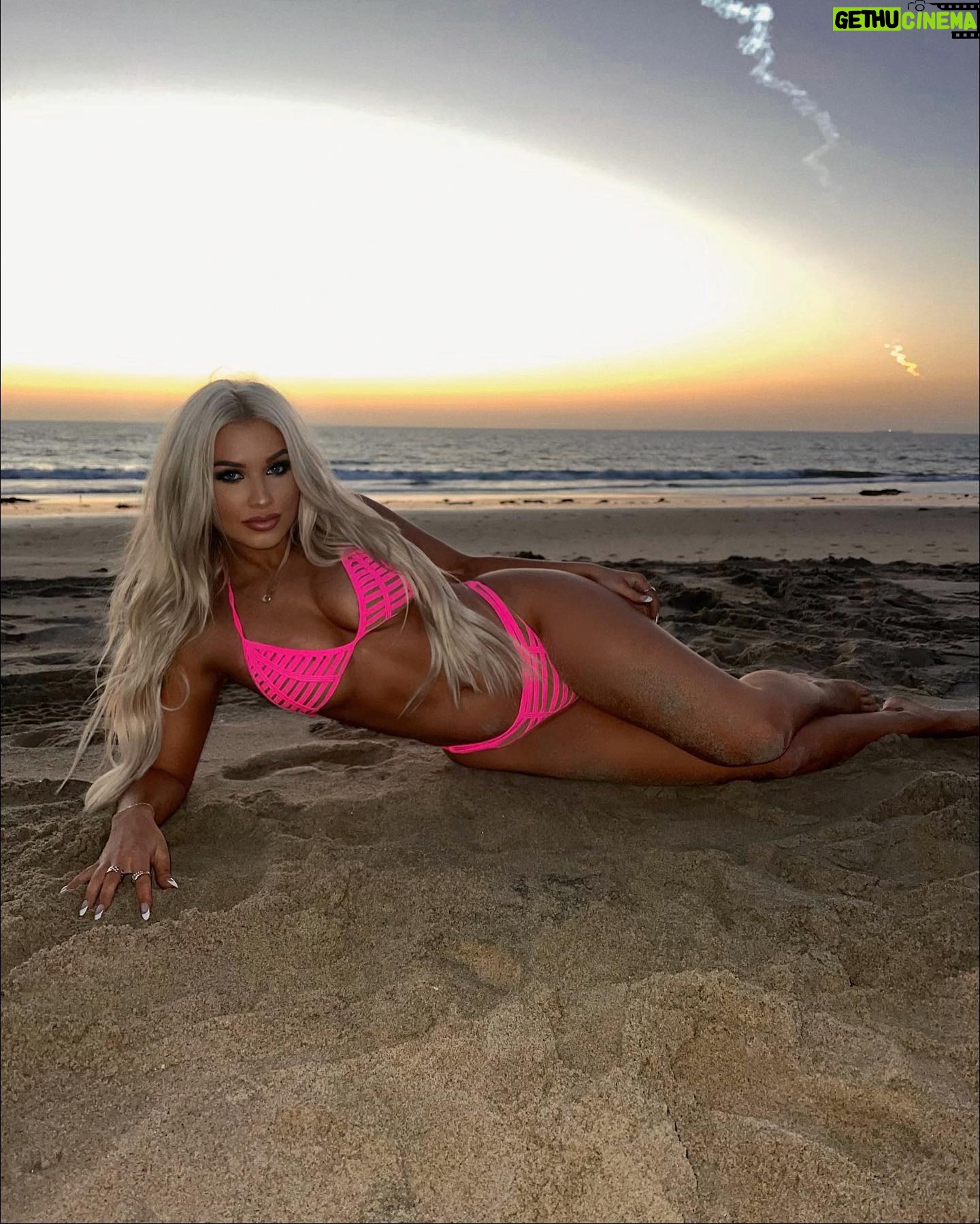Mady McLanahan - 11.3K Likes - š @beachbunnyswimwear
