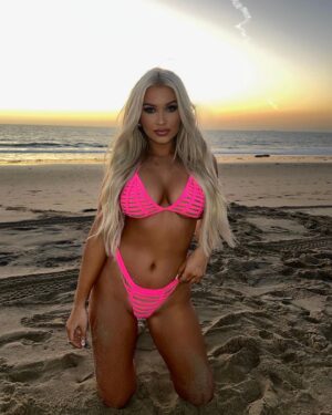 Mady McLanahan Instagram - 💕 @beachbunnyswimwear