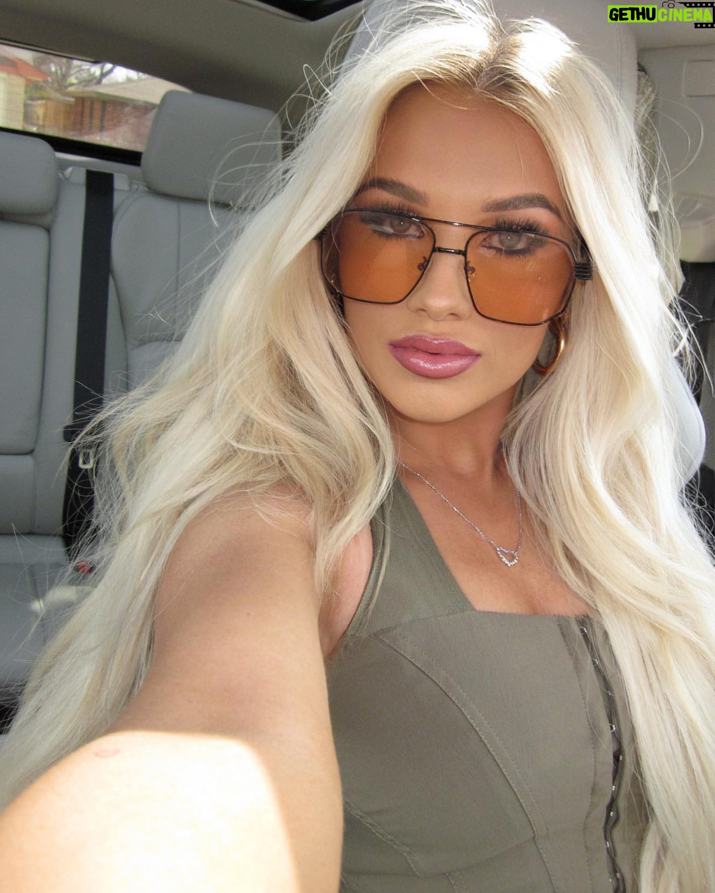Mady McLanahan - 6.2K Likes - i can be ur passenger princess