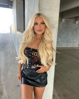 Mady McLanahan Instagram - 🖤 @FashionNova