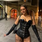 Mae Muller Instagram - theme for halloween 2023 : WHAT WAIST ?
