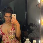 Mae Muller Instagram - life kicking my ass but at least i look good