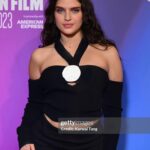 Mae Muller Instagram - GASSED UP PREMIER AT @britishfilminstitute she’s a film girly!!! what a truly amazing team this is, and thank you to those who took a chance on me!!! beginning of something that feels very exciting. @steviegambles @taz_skylar @hesterruoff @stefandbart @barturuspoli @wardtrowman and @amponsah_g you are all incredible i love u ❤️ (i am also very much looking for an agent 🙃 )