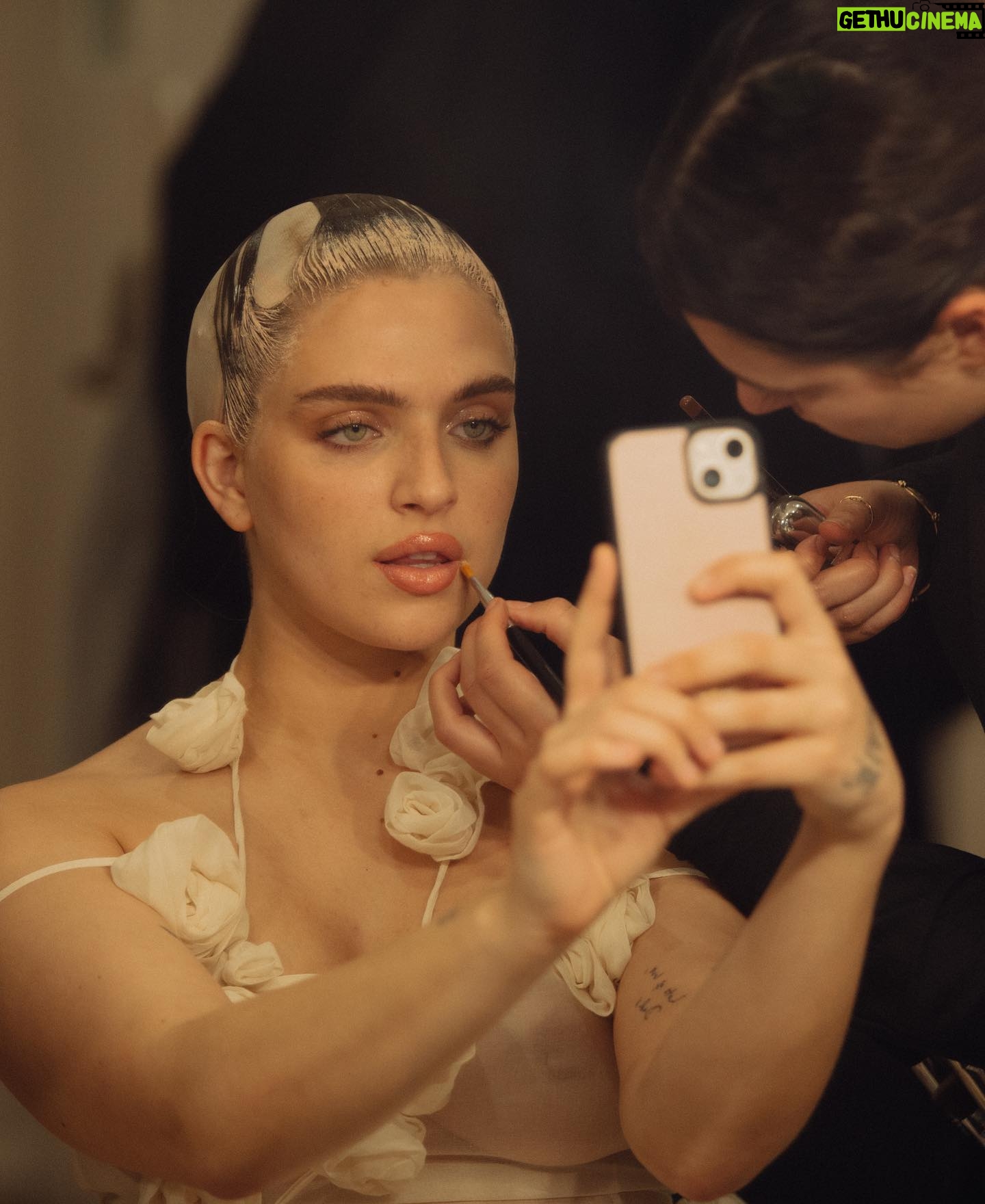 Mae Muller Instagram - BTS video of my album cover art is out now on @youtubemusic !!! 2 extremely long days but worth every second 🥲❤️ massive huge thank you to my amazing hair & makeup team and everyone who worked on this creative <3 Photography: @geertdetaeye BTS - @milaaustin_ HMU - @zara_mua HMU Assistant - @sorayaphipps Styling - @sokimak Styling Assistant 1 - @lulaproctor Styling Assistant 2 - @carolinataviro Hair - @oskarperahair Creative Director: @mfbvisuals Art/Design/Post/Retouch/Genius: @scribblercreative Logo Design: @ashwillerton Video Directors - @mfbvisuals & Dumi Siwo Production - @firmativemedia Production Assistant - Daniel Evans 1st AD - TEO Art Department - Ahmet Gaffer - Sachin 1st AC - Harry Coleman 2nd AC - Kristina Zhekova Camera Trainee - Lem Asideu Playback Operator - Max P Assistant Photographer - James DIT - Guy Gunstone Moco Operator - Nigel Parmane Moco Assistant - Yan Hammond VFX Supervisor - Rob Chandler