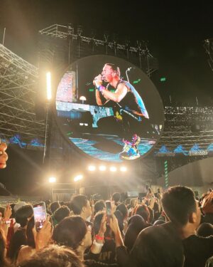 Maeeva Amin Instagram - Worth the wait , worth going thru’ insane traffics too. 😍😍😍😍😍😍Belum bisa move on . #coldplayinjakarta2023