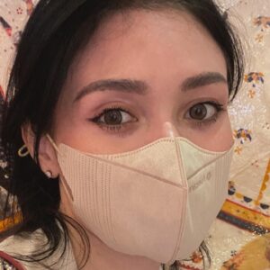 Maeeva Amin Instagram - Thank you Ya Allah for another year✨ . Semoga selalu diberi umur panjang , selalu sehat dan jadi pribadi yang lebih baik lagi . Thank you Eeva , udah kuat dan tetap tersenyum dalam keadaan apa pun… Eeva sayang Eeva ❤️❤️❤️❤️ Welcoming 38 with the biggest smile . ✨🙏🏻❤️