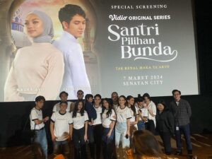 Maeeva Amin Instagram - #santripilihanbunda 🫶🏻❤️